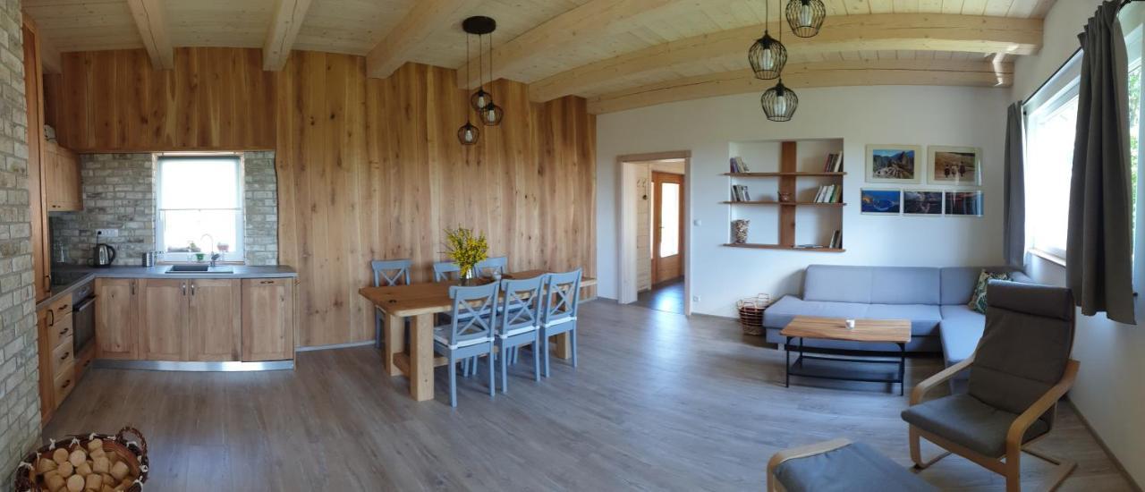 Apartman Nezichov Touzim ภายนอก รูปภาพ